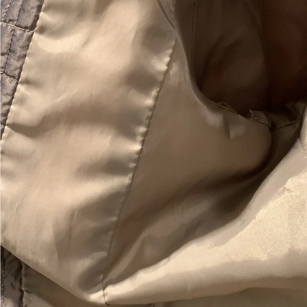 Portrait  Quilted Tan Jacket size small - Picture 7 of 12